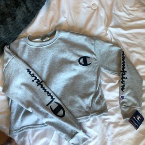 Cropped Champion sweatshirt